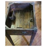 Ritual Table Masonic Church ? Top release doors