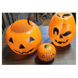 3 Vintage plastic Pumpkins Halloween (A)