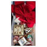 Christmas Figurines Ornaments ++