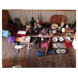 Misc Decor Glassware Figures + Large Lot