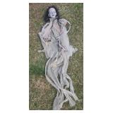 Halloween Hanging Ghoul