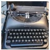 Remington Rand Deluxe Typewriter in Case Works