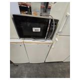 Microwave/ Mini Fridge
