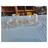2 glass juicers