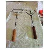 Wire rug beaters
