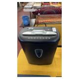 Amazon Basics Paper Shredder