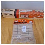 Cordomatic driline, 36 vintage clothes pins