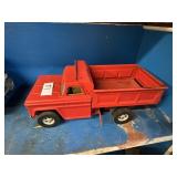Vintage Red Metal Tonka Dump Truck
