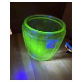 Uranium glass canister, no lid