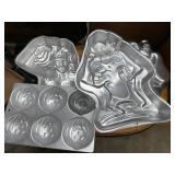 Cake pans, pumpkin, wonder, woman, Taz, Blueï¿½s
