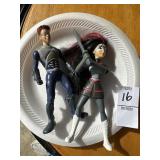 2 action figures