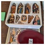 11 pc navity set with wood base