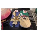 Looney Tunes Oven Mitts