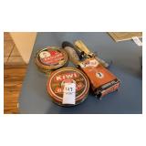 Shoe Shine, Shoe Horns