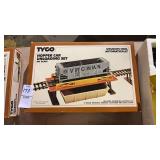 Tyco Hopper Car Unloading Set
