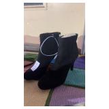 Womenï¿½s Shoes Size 7