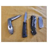 4 assorted pocket knives