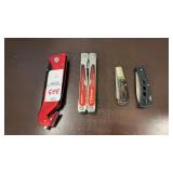 4 Pocket Knives