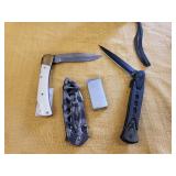 3 assorted pocket knives1 lighter