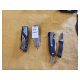 4 assorted pocket knives