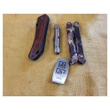 4 assorted pocket knives