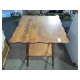 Vintage wooden side table - 2 feet x 2 feet x 29 Vintage wooden side table - 2 feet x 2 feet x 29