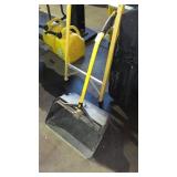 Heavy Duty Stand Up Dust Pan Heavy Duty Stand Up Dust Pan