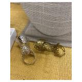 Finger rings (2)