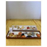 Holiday tack and other pins