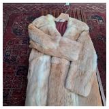 Ladies  fur coat size ?