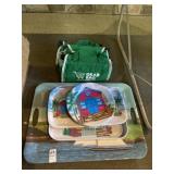 Plastic plates, trays, 2 grab bags