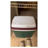 Rubbermaid Personal Cooler