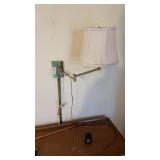 2 Mounting Lamps