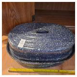 speckled blue enamelware covered oval roasting