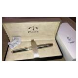 Parker Frontier fountain pen w/ snapcase.
