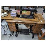 White Rotary sewing machine no contents