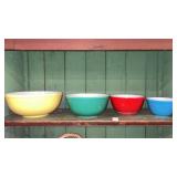 VTG Pyrex Primary Color Bowl set