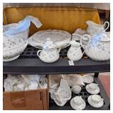 Wedgwood April Flowers China 7 dinner plates,8