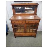 Oak arts & craft srever with key