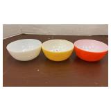 3 Vintage Small Nesting Bowls
