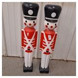 Blow mold 30 inch toy soldiers (2)