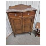 Chifforobe cabinet