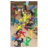 VTG Indians, Cowboys, Soldier plastic toys