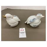 Two Elizabeth Arden bird trinket boxes