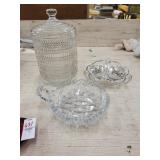 Candy dishes candy  jar has chip in lid