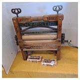 Anchor Brand clothes wringer, manufactured by the