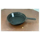 Vintage Griswold Cast Iron Skillet No. 6
