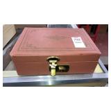 Small vintage jewelry box