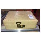 Vintage Small jewelry box w/ key