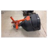 Salt Spreader W Hitch Attachment